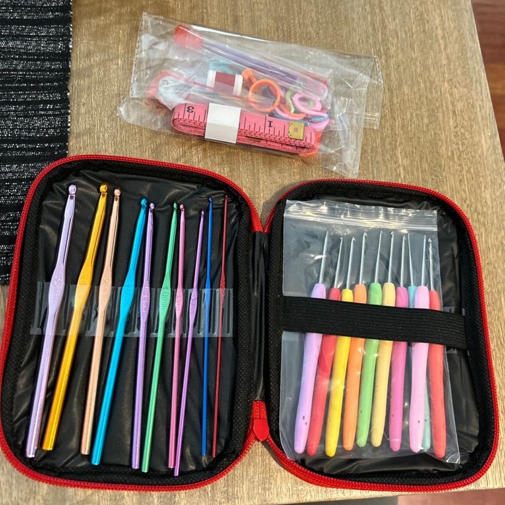 Crochet hook set